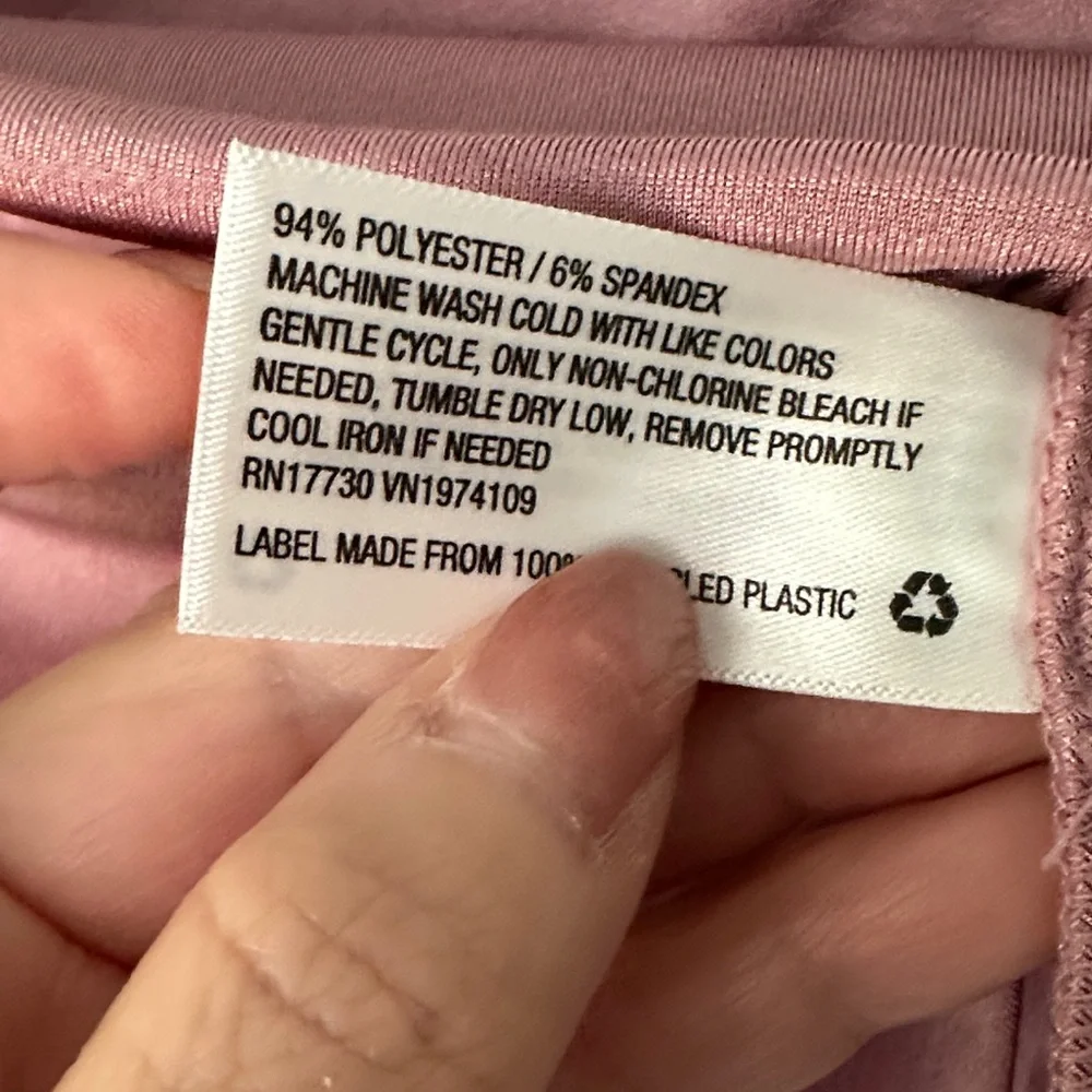 2 Wild Fable Camisoles (Mauve and Black) - Picture 3 of 10